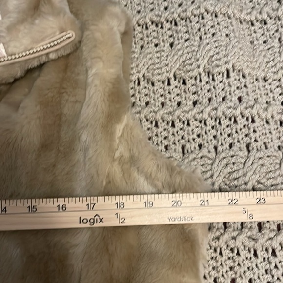 Coldwater‎ Creek Faux Fur Sleeveless Vest with 2 pockets, Women’s Sz M Tan Gold - Picture 7 of 9